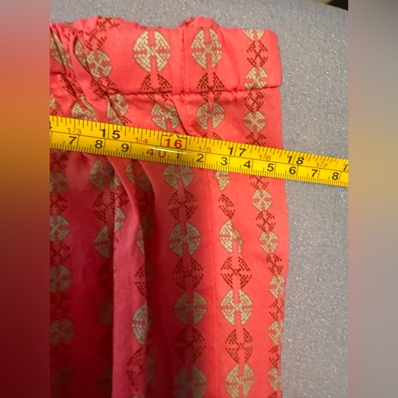 The Cat’s Pajamas Pink Notched Collar Pajama Top and Bottom Set - Picture 7 of 11